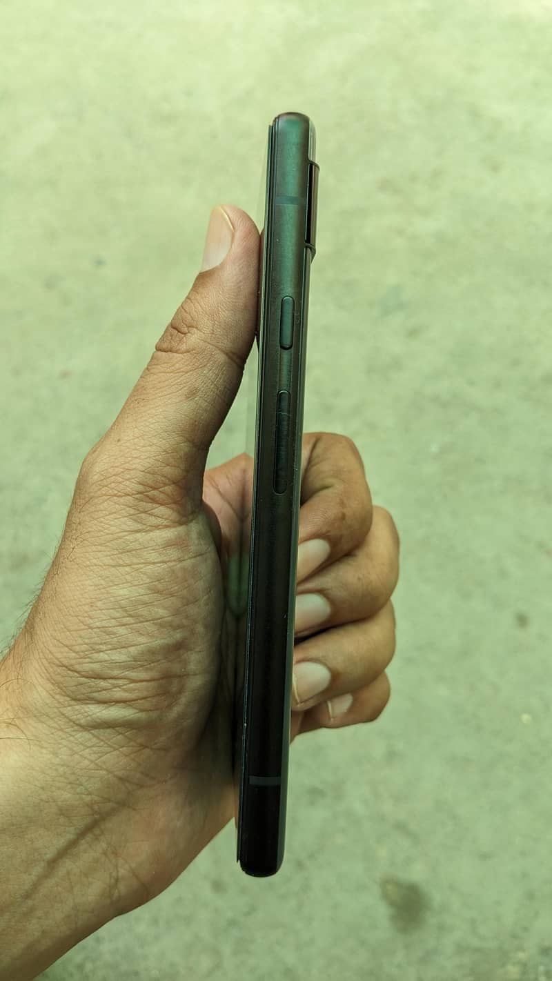 Google Pixel 6a 5
