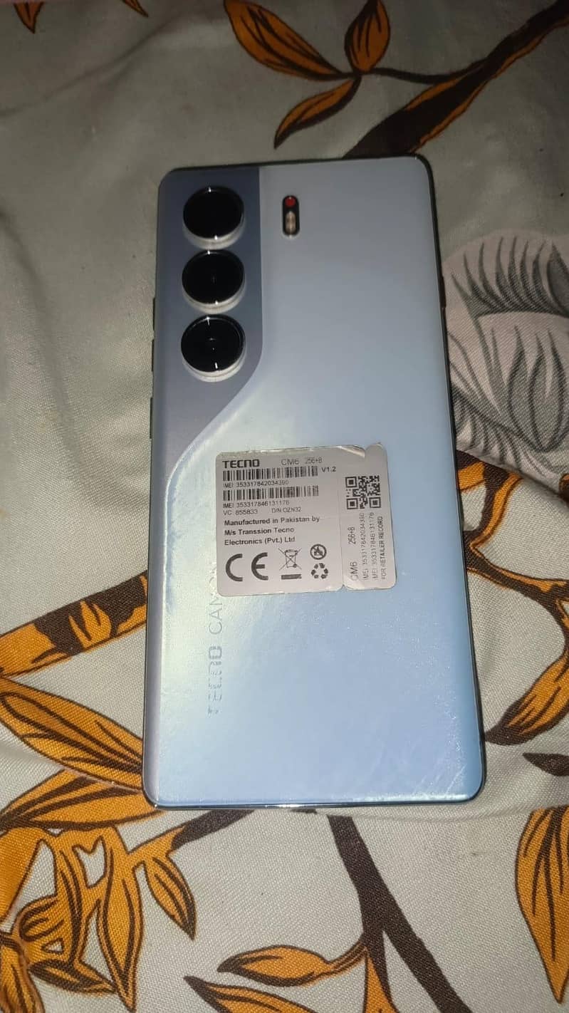 Tecno CAMON 40 Pro 1