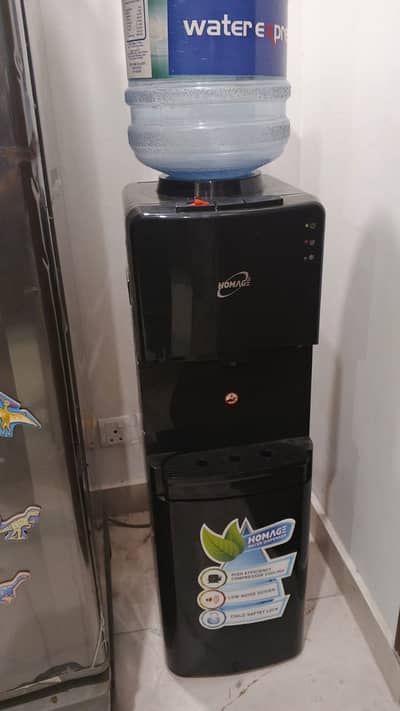 Homage water dispenser with cool box in warranty