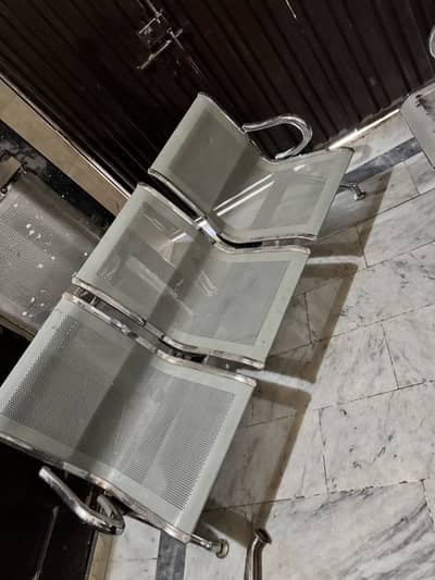 3 seater visiter chairs