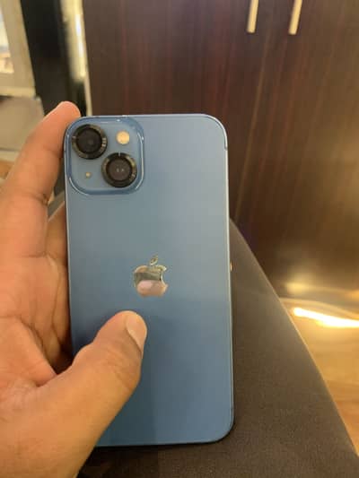 Apple iPhone 13