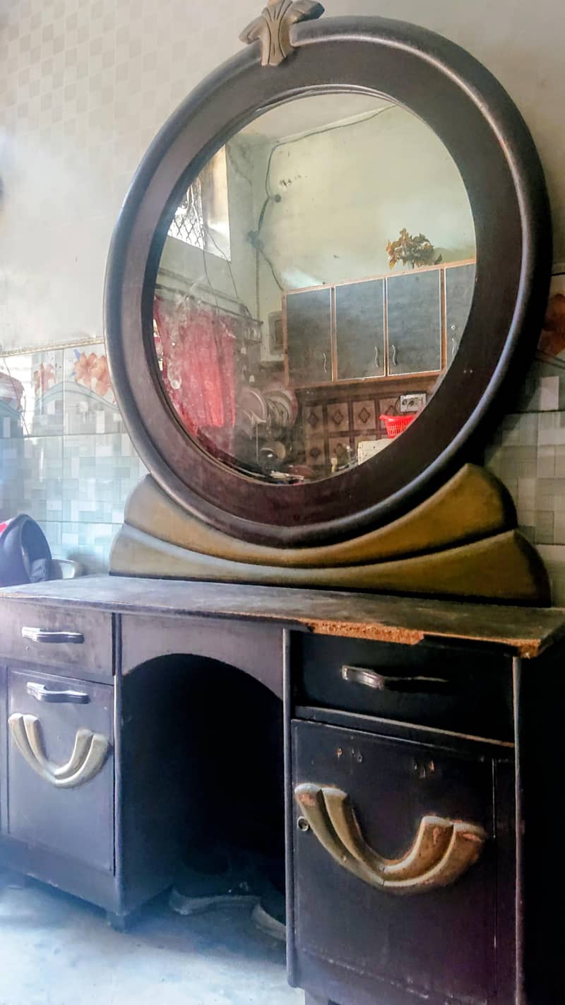 Dressing table 2
