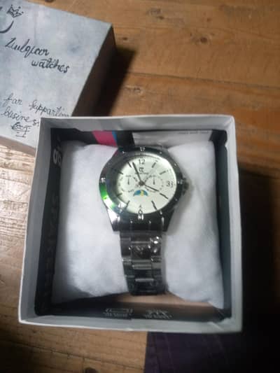 Karachi best watch 800 ki 1 1500 ki3