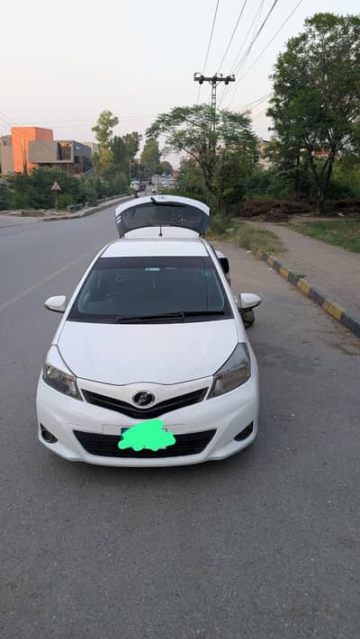 Toyota Vitz 2011