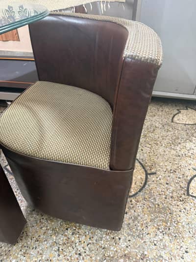 6 peas sofa set with dining table