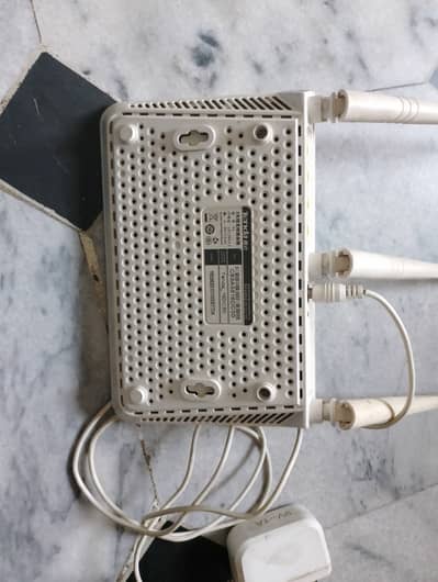 Tenda router.