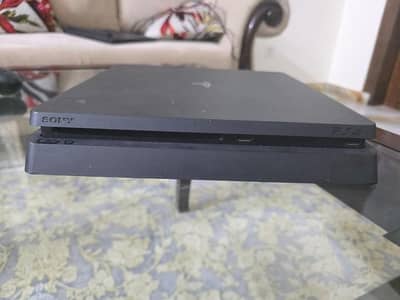 PS4 SLIM 500GB FOR SALE.