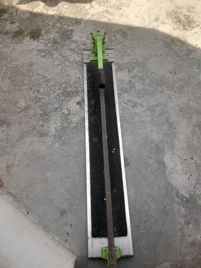 Tile cutter