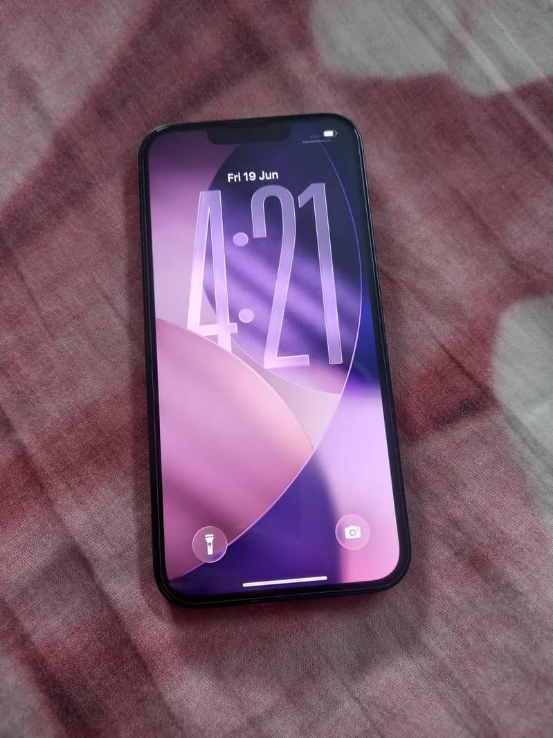 Apple iPhone 13 1