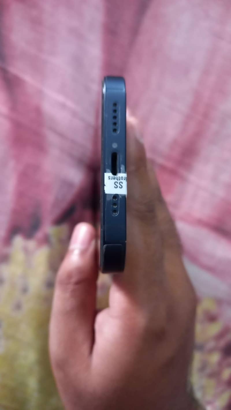 Apple iPhone 13 3
