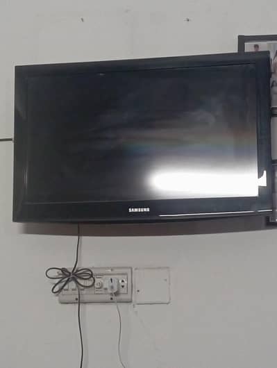 Samsung use 32 inch