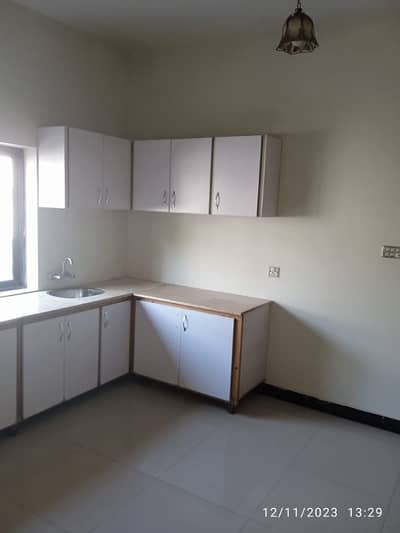 5 bed 4 bath Corner House Top location
