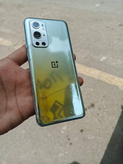 One plus 9 pro 5g.   12/256 gb 5g sported