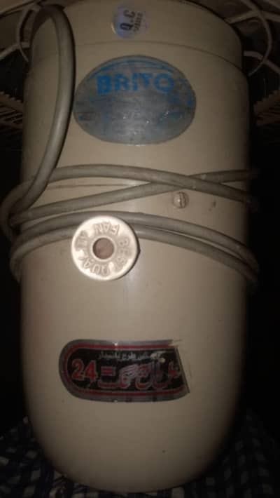 Pedestal fan 10by10 condition