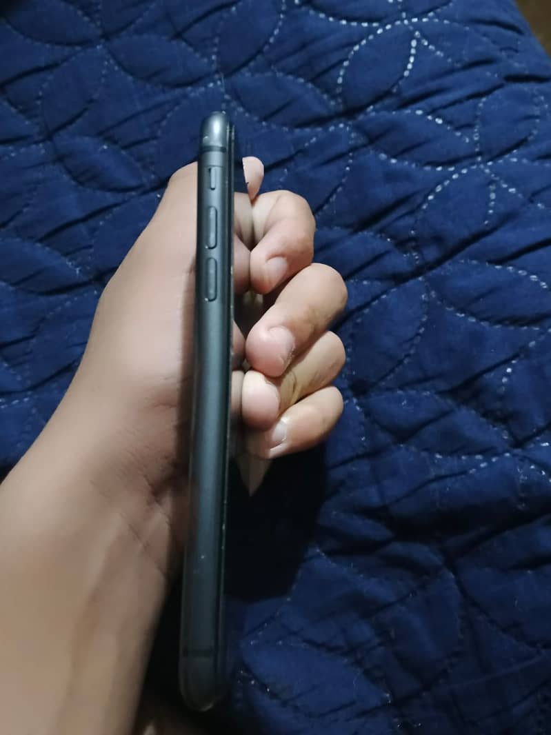 Apple iPhone 11 1