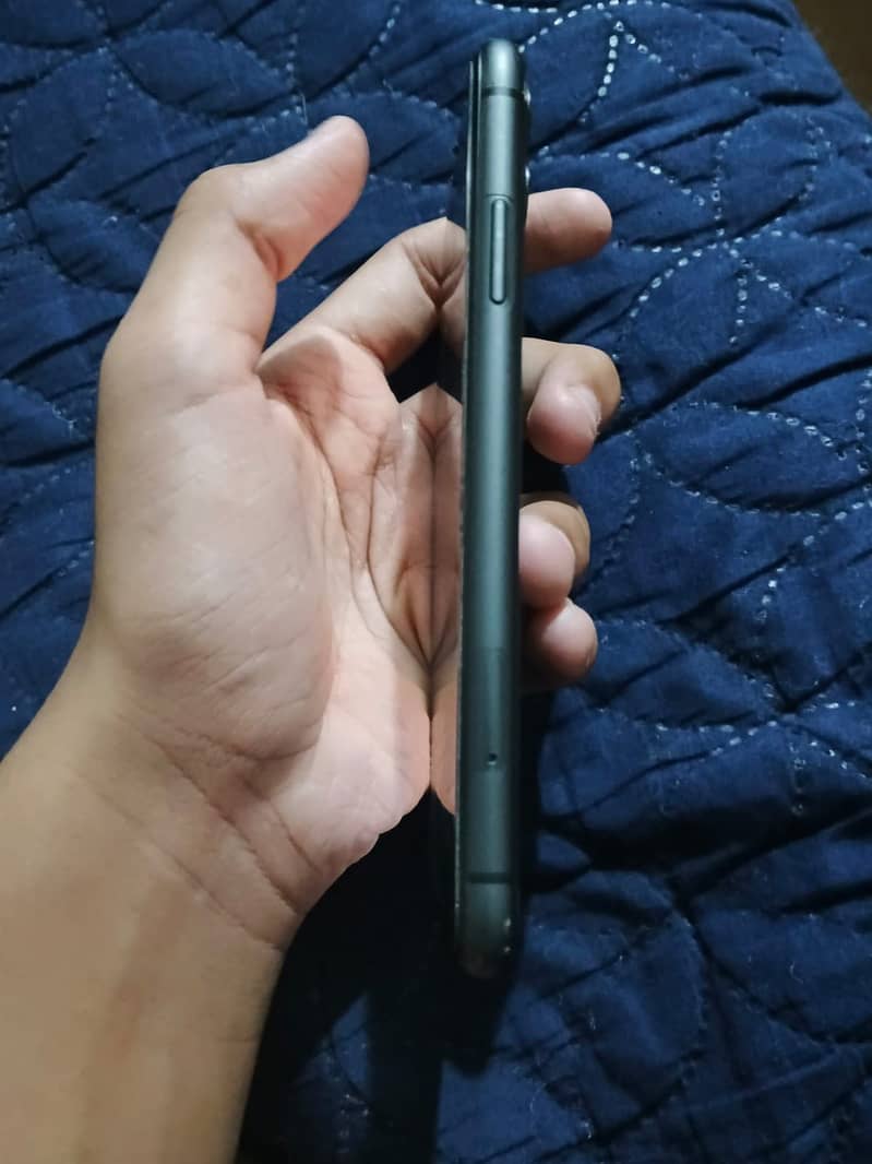 Apple iPhone 11 2