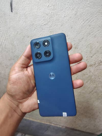 Motorola Stylus 2025 Unlocked sim time available