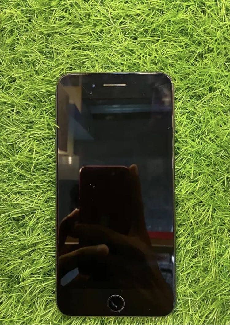 Apple iPhone 7 Plus 1