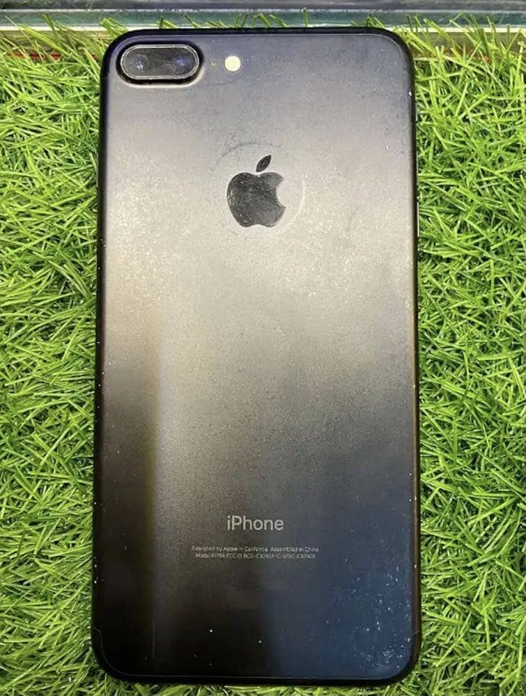 Apple iPhone 7 Plus 2