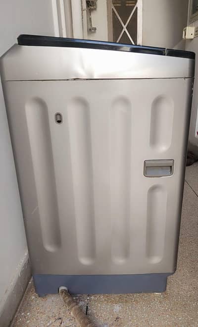 Haier fully Automatic Washing Machine of 15 kg (full size) Contact on