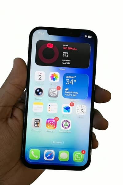 Apple iPhone 12