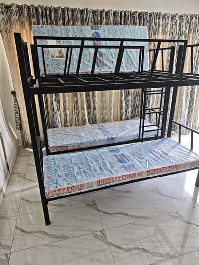 Matel Dubble Bed