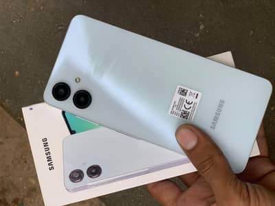 Samsung Mobile A06 6 128 with box only