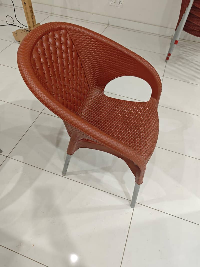 Chairs 0