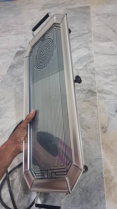 hot try for sale silver body and glass