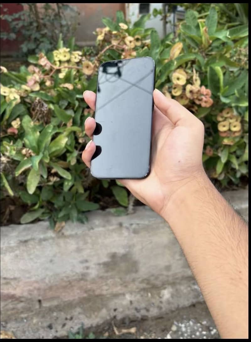 iPhone 14 2