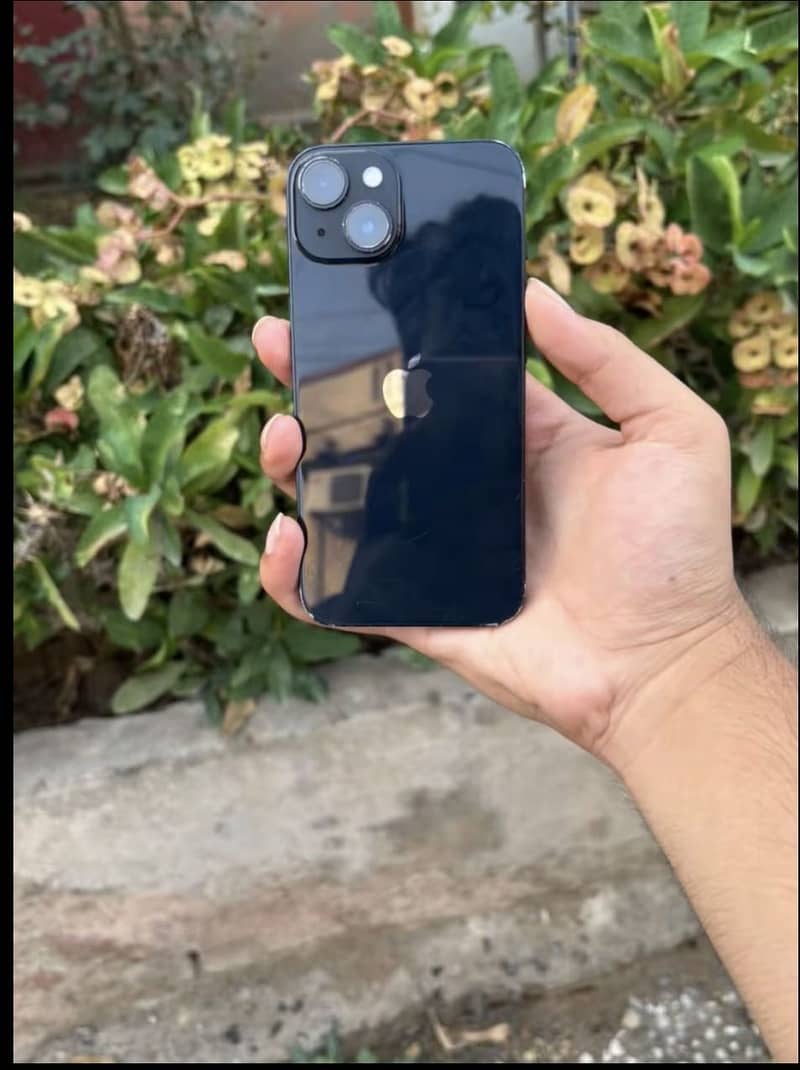iPhone 14 3