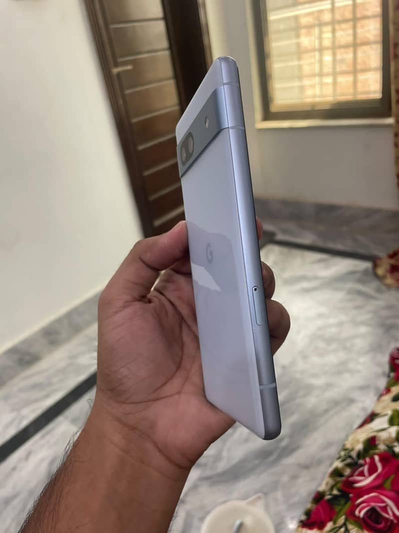 Google Pixel 7a 1
