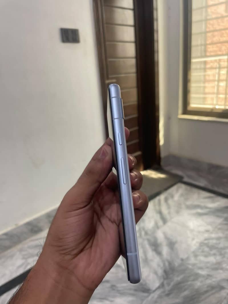 Google Pixel 7a 3