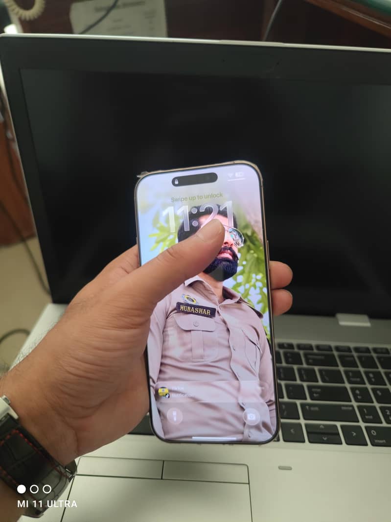 Apple iPhone 16 Pro Max 2