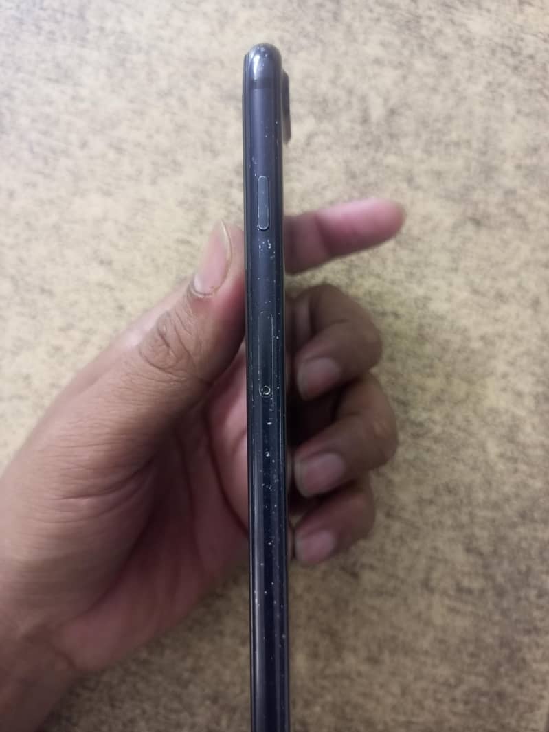 Apple iPhone 7 Plus 0