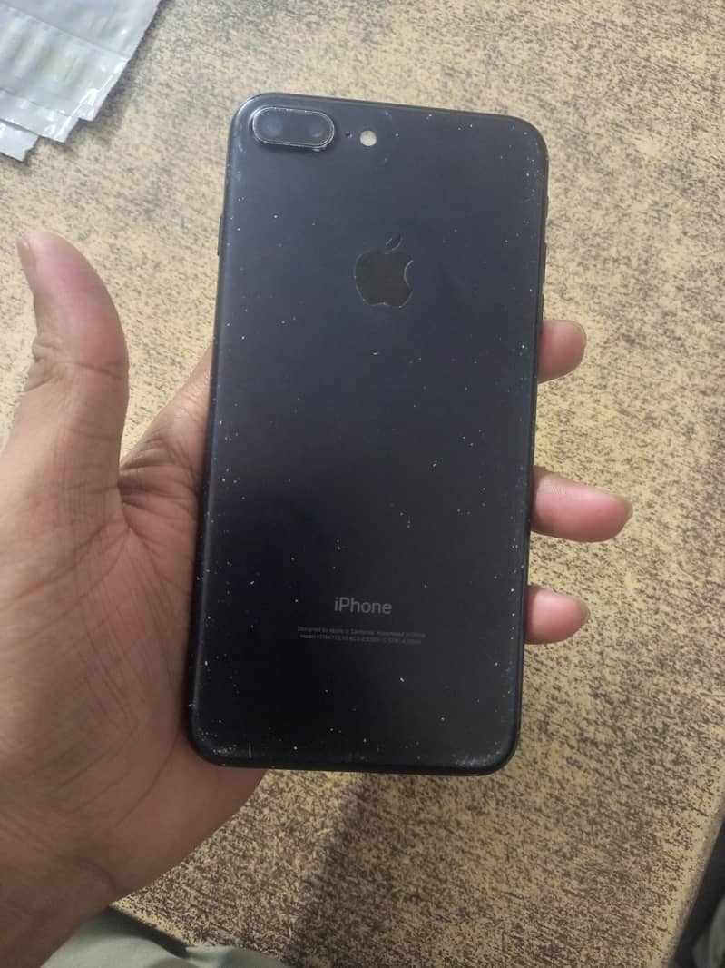 Apple iPhone 7 Plus 4