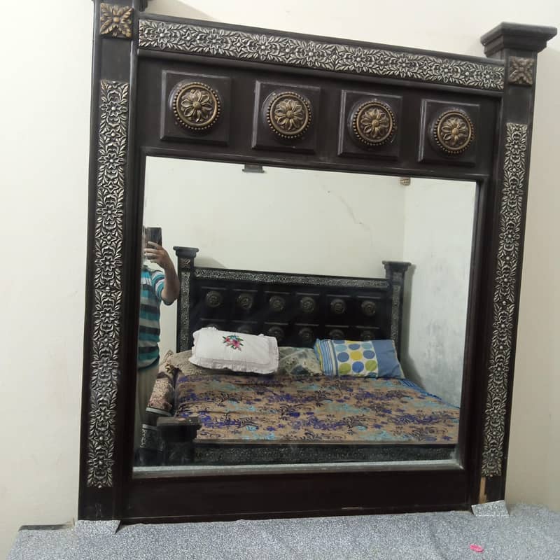 Dressing table in good condition 5