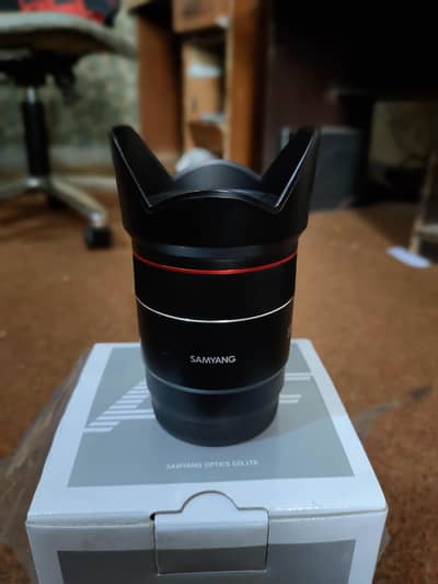 Samyang 24 1.8