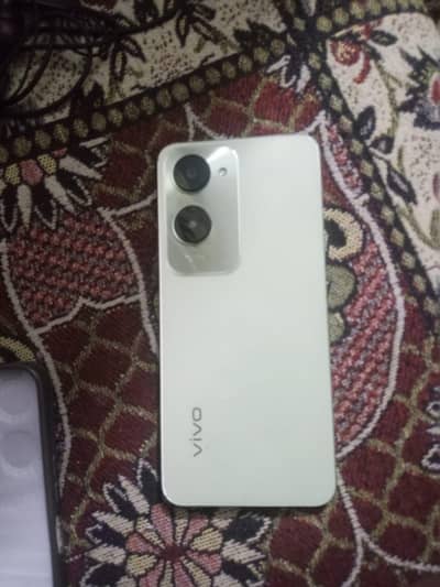 Vivo Y18