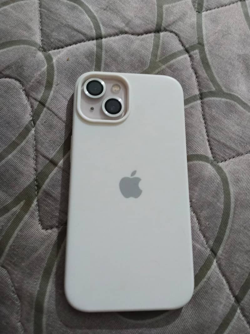 Apple iPhone 13 4