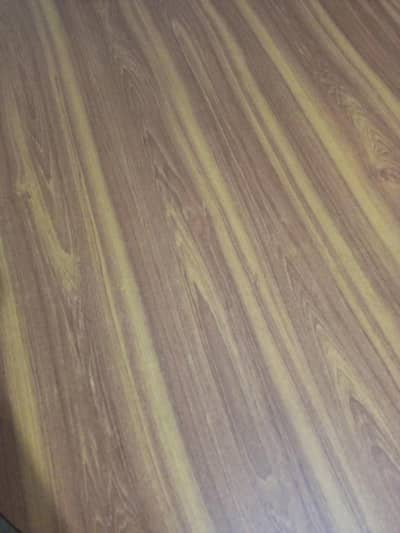 dinnind table