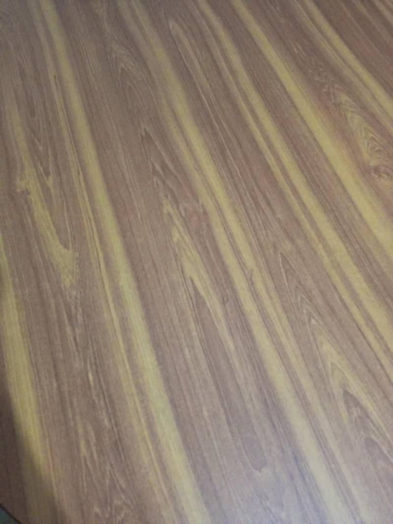 dinnind table 0