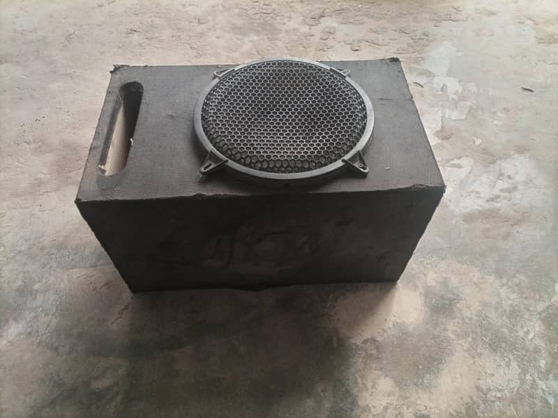 Amplifier  Woofer 0