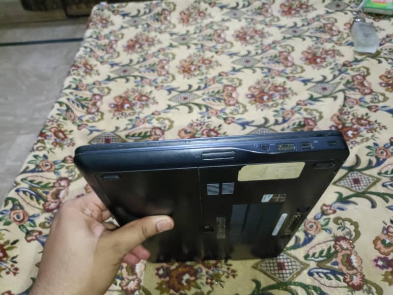 Dell Latitude E7250 1