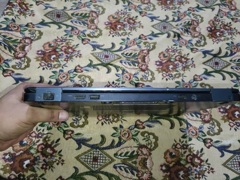 Dell Latitude E7250 4