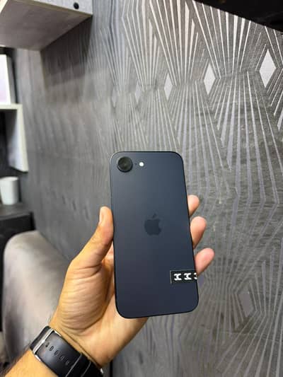 iPhone 16e ,128GB,Physical + esim ,FU 4 month sim time