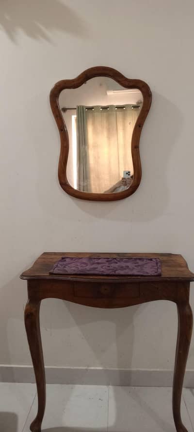 wood dressing table