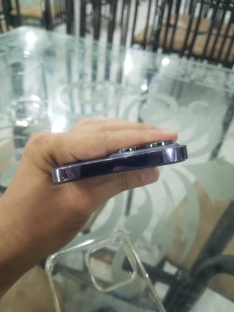 iPhone 14 pro max 4
