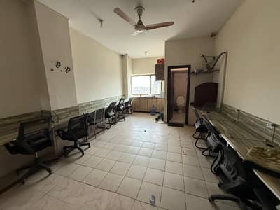 400 Sq Ft Office For Rent on Main Boulevard Gulberg Lahore
