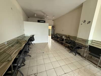 400 Square Feet Furnished Office For Rent On Main Boulevard Gulberg Lahore